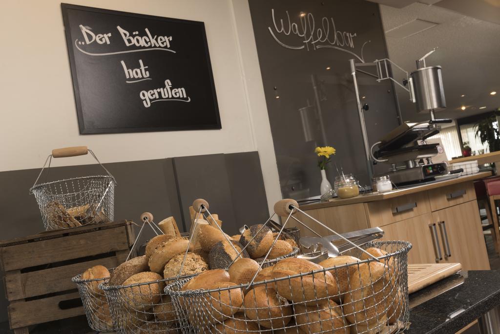 Hotel Ibis Dortmund West Restaurant photo